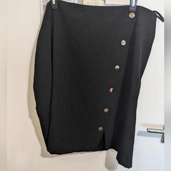 Kasper Plus Size Snap-Embellished Pencil Skirt - Picture 5 of 7